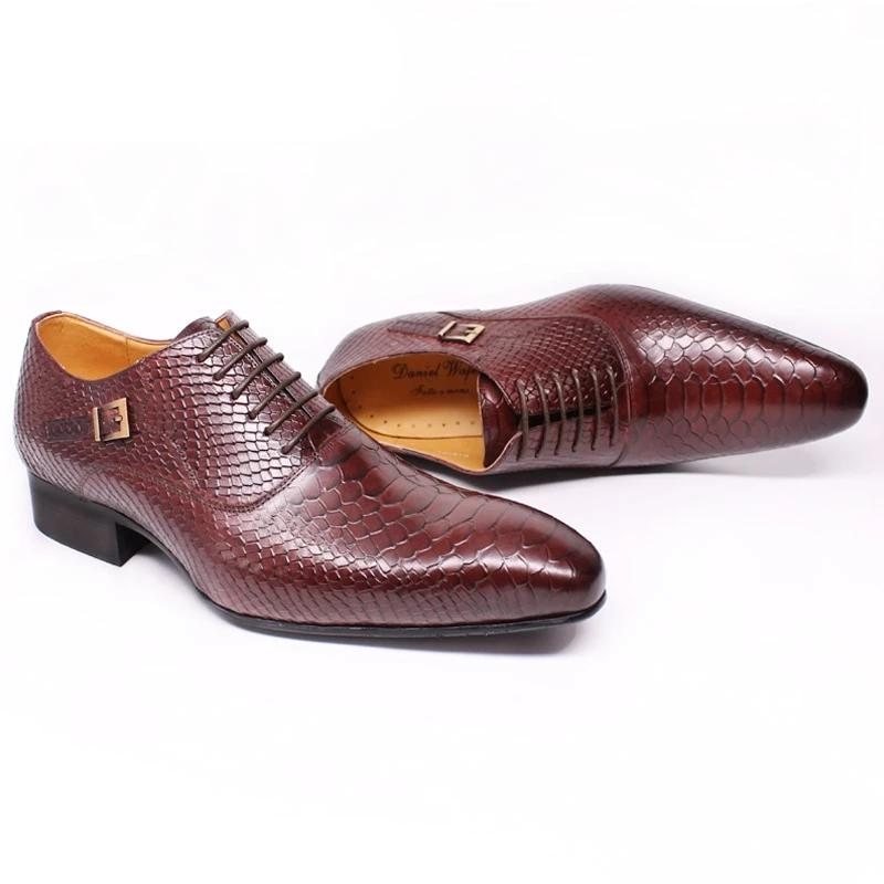 Miesten Juhlakengät Burgundinpunaiset Serpent Lace-up Oxford-mekkokengät - Punainen