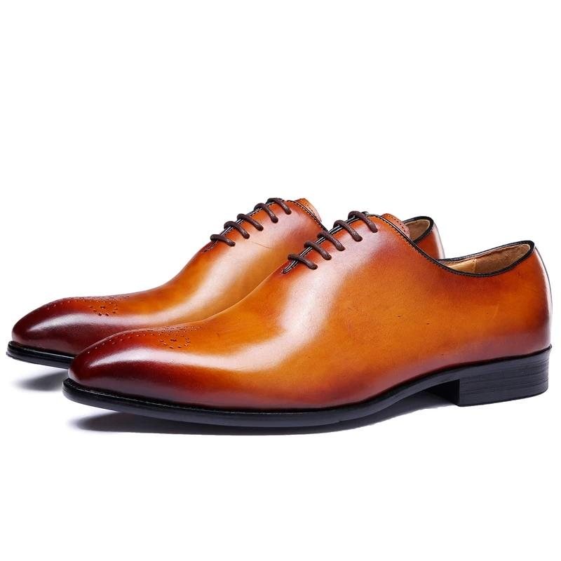 Miesten Juhlakengät Exotic Dot Style Brogue -mekkokengät - Ruskea