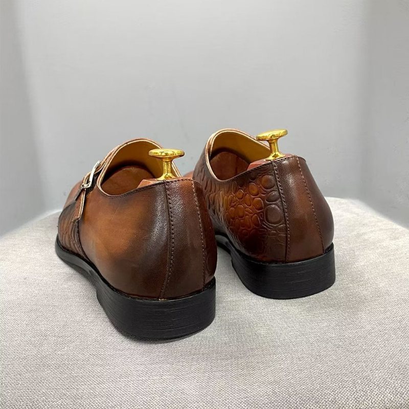 Miesten Juhlakengät Hienot Croc-kohokuvioidut Monkstraps-mekkokengät - Ruskea