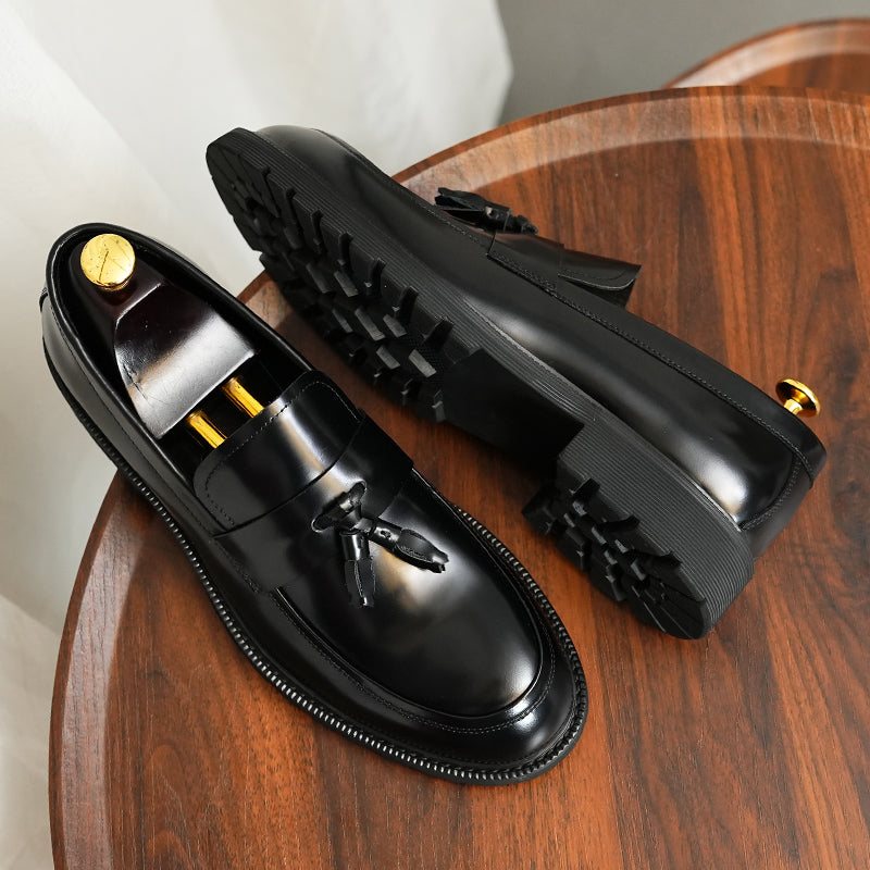 Miesten Juhlakengät Klassiset Slip-on-tassel-loaferit - Musta