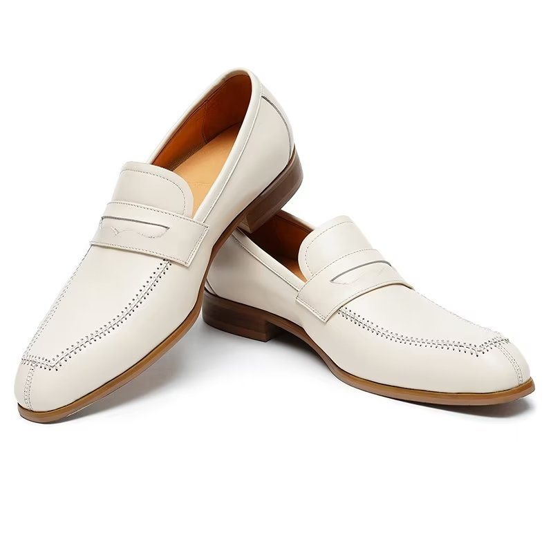 Miesten Juhlakengät Kohokuvioidut Elegance-slip-on-neliömäiset Mekkokengät - Valkoinen