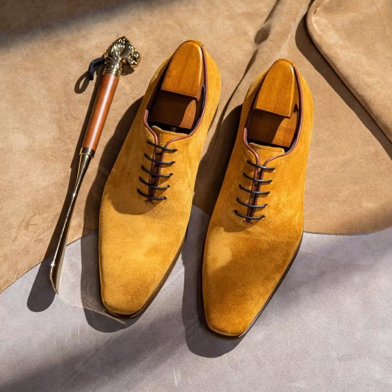 Miesten Juhlakengät Suede Elegance Oxford -mekkokengät - Keltainen