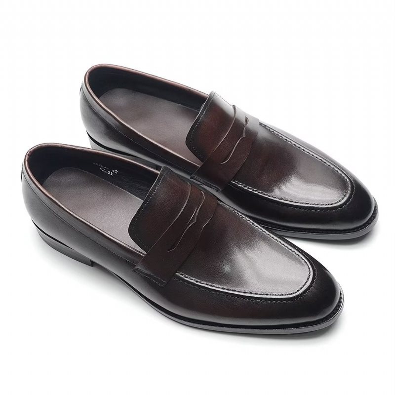 Miesten Juhlakengät Tyylikäs Slip-on Lehmännahka Elegance - Kahvi