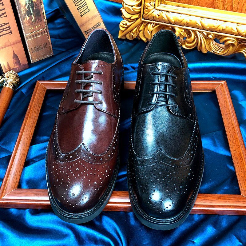 Miesten Juhlakengät Wingtip Luxury Eksoottinen Teräväkärkinen Oxford Brogues - Musta