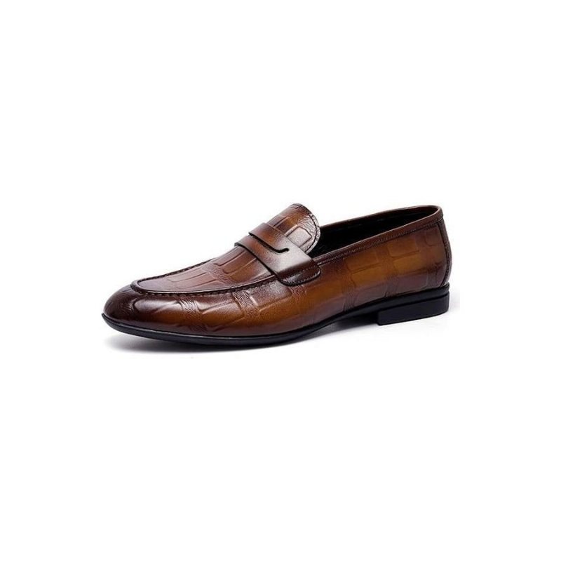 Miesten Loaferit Aitoa Nahkaa Kohokuvioitu Slip-on Elegance - Kahvi