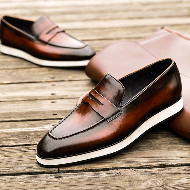 Miesten Loaferit Eksoottiset Teräväkärkiset Slip-on Brogues - Kahvi