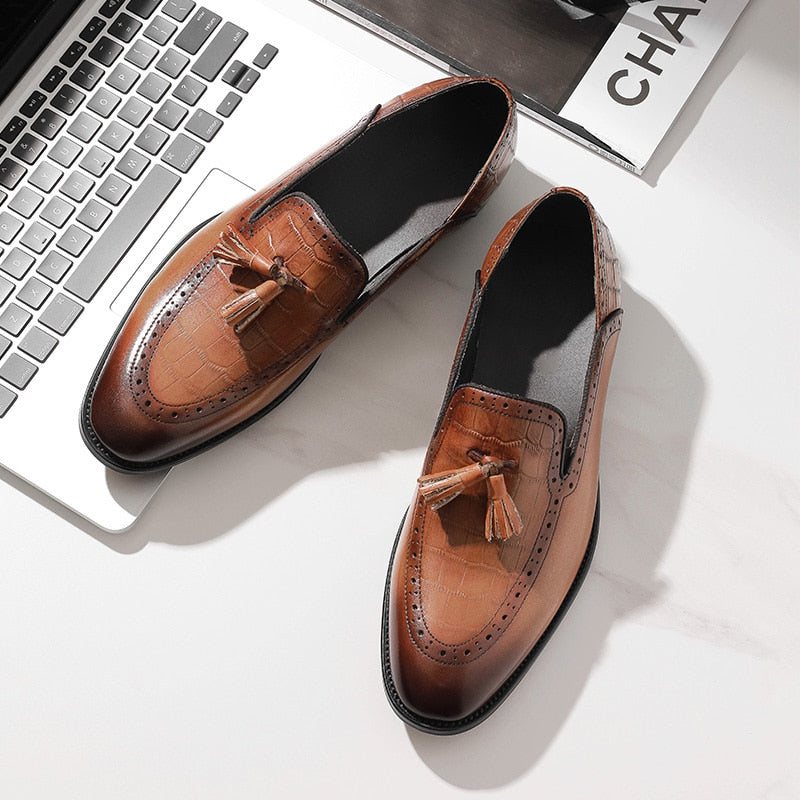 Miesten Loafers Retro Chic Eksoottinen Tupsu Nahka Brogue - Kahvi