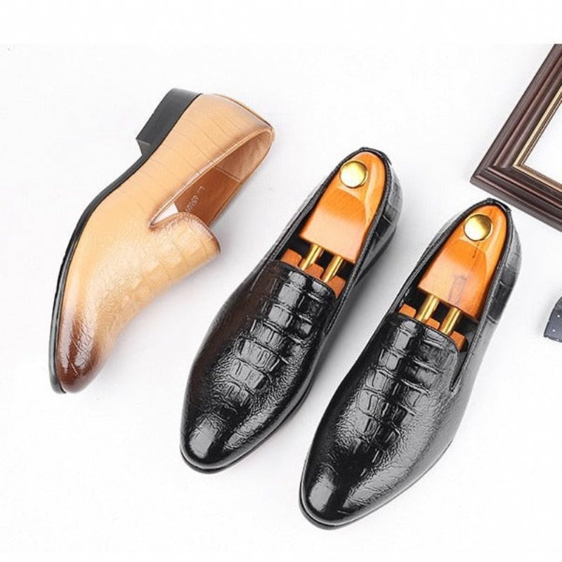 Miesten Loafers Slip-on Brogue-kengät - Musta