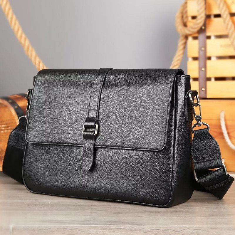 Miesten Olkalaukut Ylellinen Aitoa Nahkaa Läpällinen Crossbody Laukku - Musta