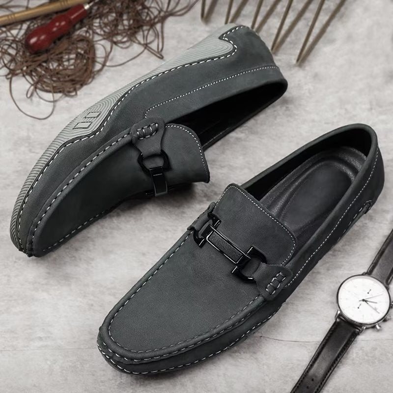 Miesten Vapaa-ajan Kengät Tyylikkäät Slip-on-loaferit Metallimuotilla - Harmaa