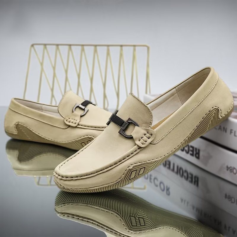 Miesten Vapaa-ajan Kengät Tyylikkäät Slip-on-loaferit Metallimuotilla - Beige